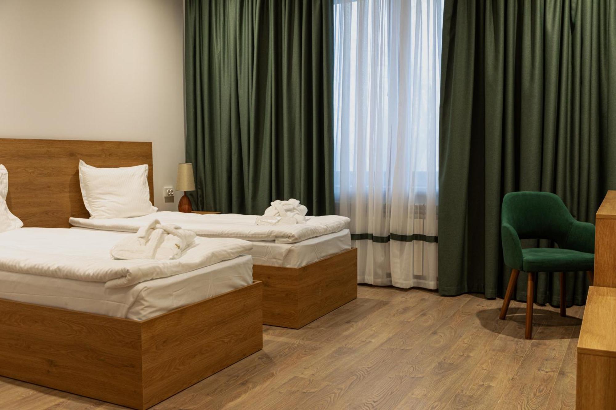 Green Hills Resort Uzbekistan Chimbaylyk Bagian luar foto