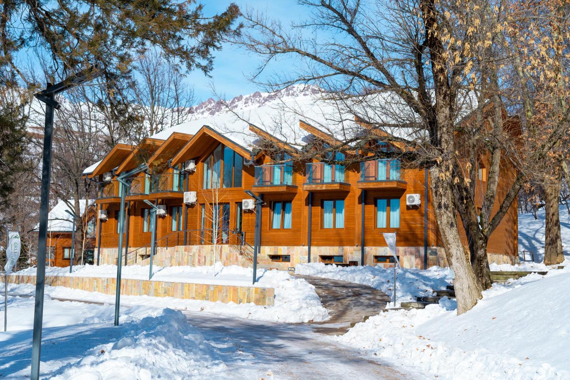 Green Hills Resort Uzbekistan Chimbaylyk Bagian luar foto